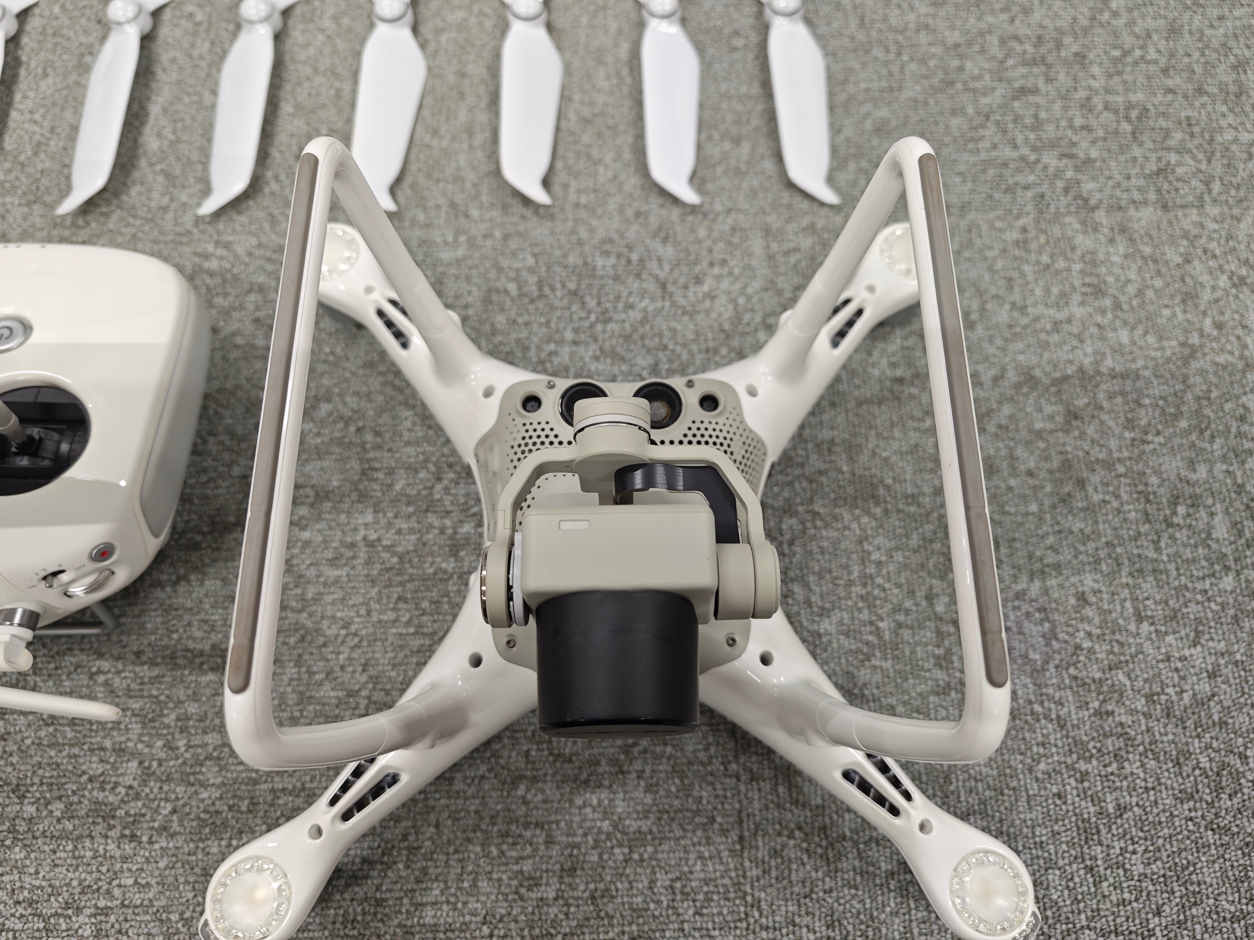 DJI Phantom 4 Pro V2.0 + バッテリー 3 個セット | Kakihiro